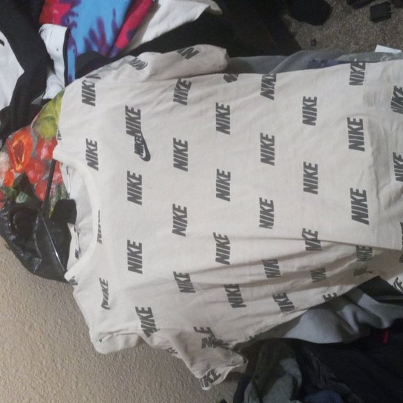 Nike shoe box print tee - Picture 3 of 3